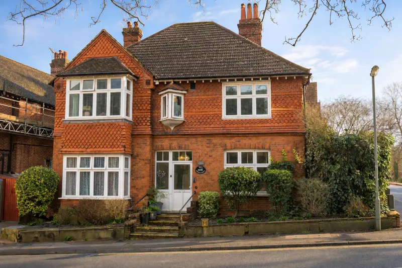 Denecroft - Care Home in Guildford, England