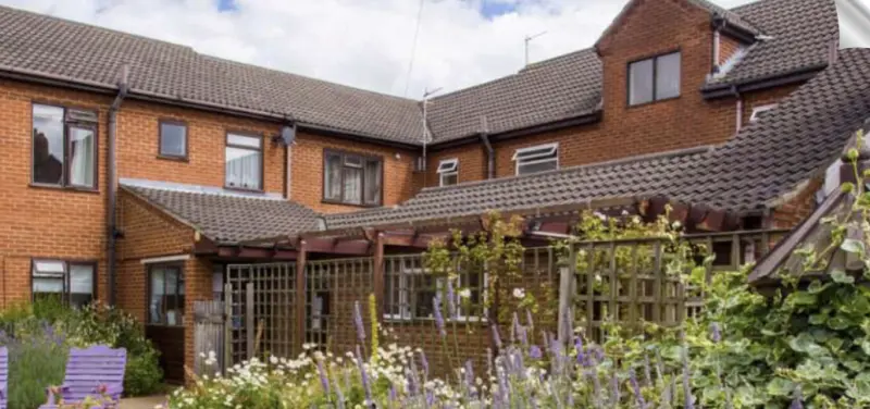 Madeira House Care Home - Care Homes in Louth, England